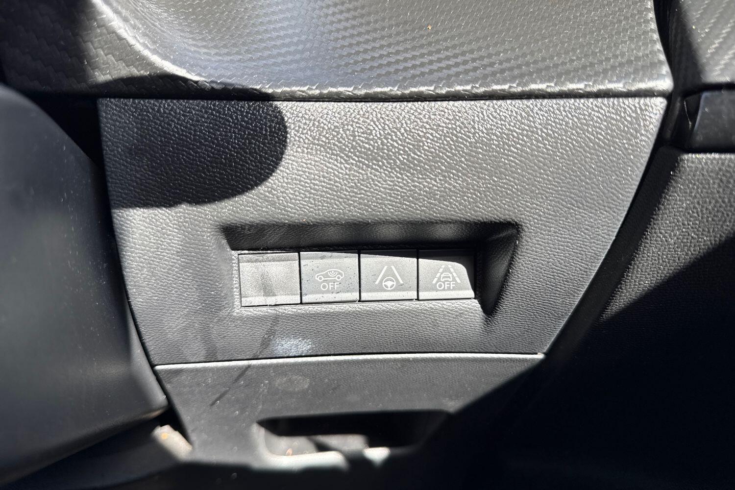 Used Peugeot E-2008 2022 for sale - 77919283: Photo 44