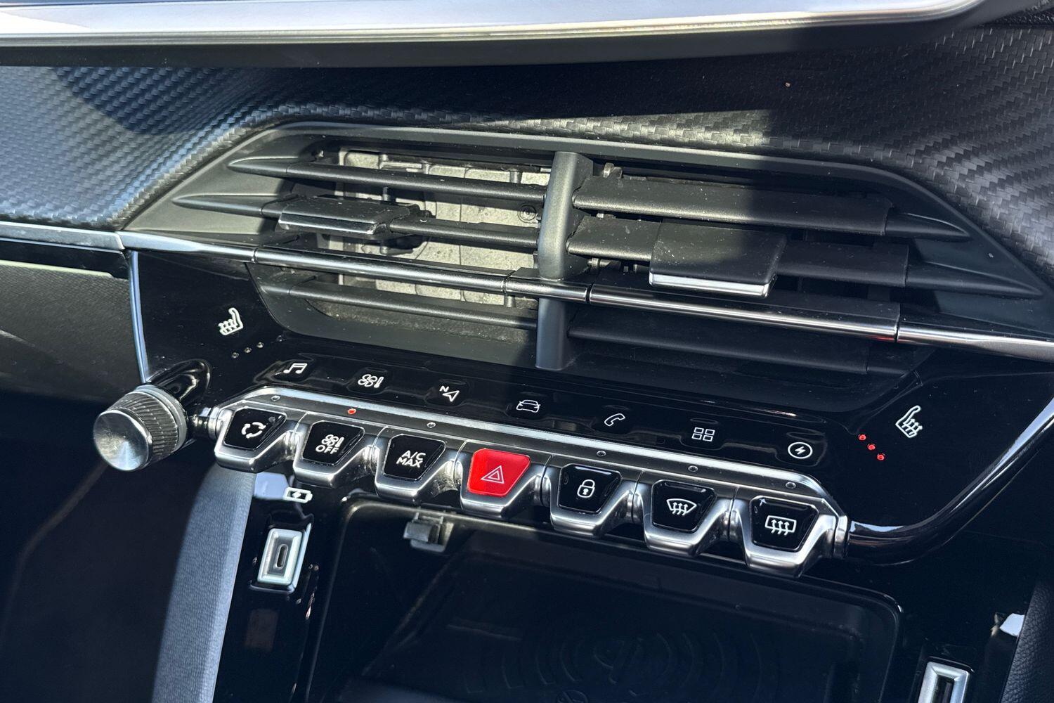 Used Peugeot E-2008 2022 for sale - 77919283: Photo 60