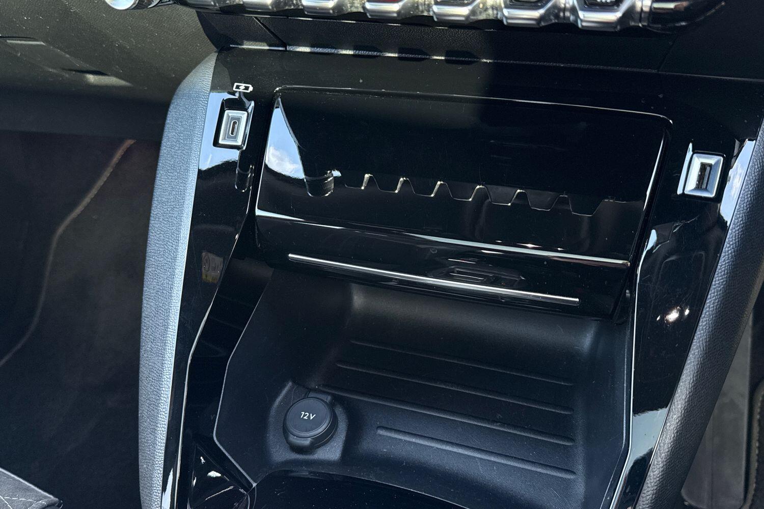 Used Peugeot E-2008 2022 for sale - 77919283: Photo 61