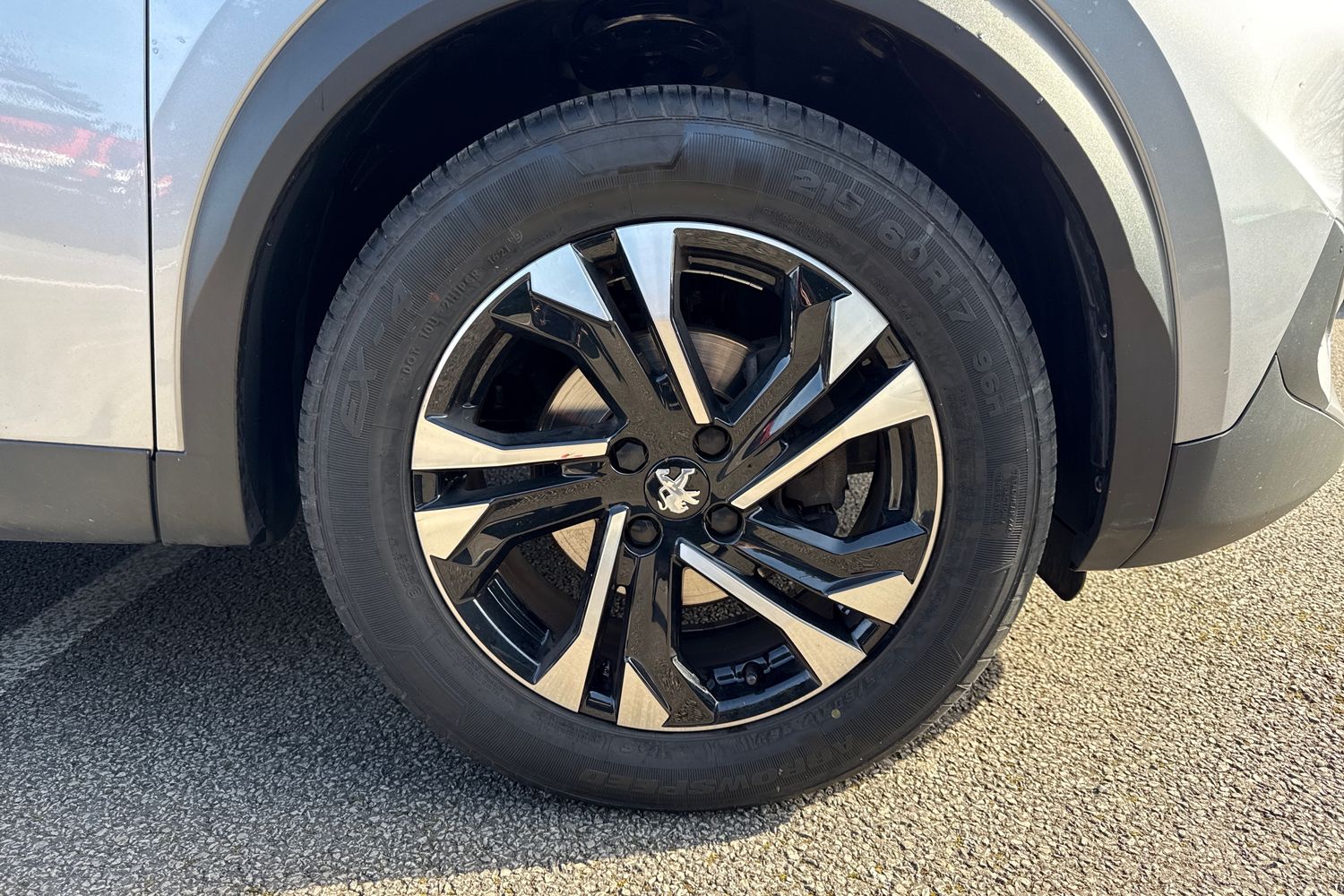 Used Peugeot 2008 2023 for sale - 77943677: Photo 6