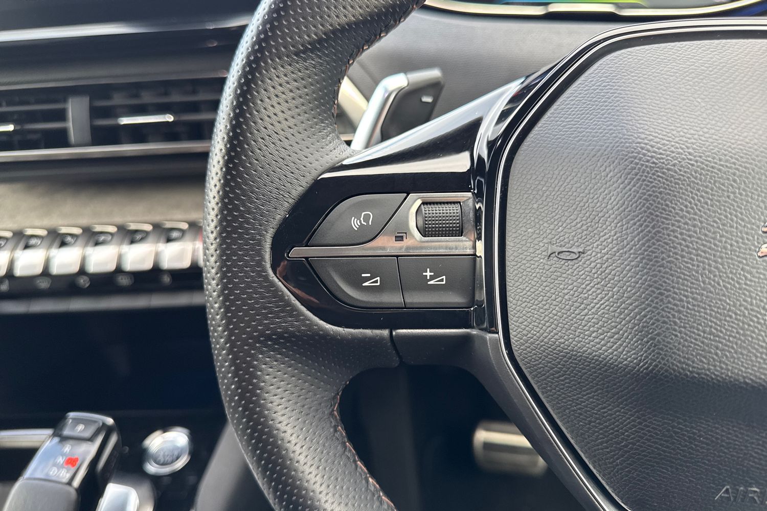 Used Peugeot 3008 2021 for sale - 76480908: Photo 43