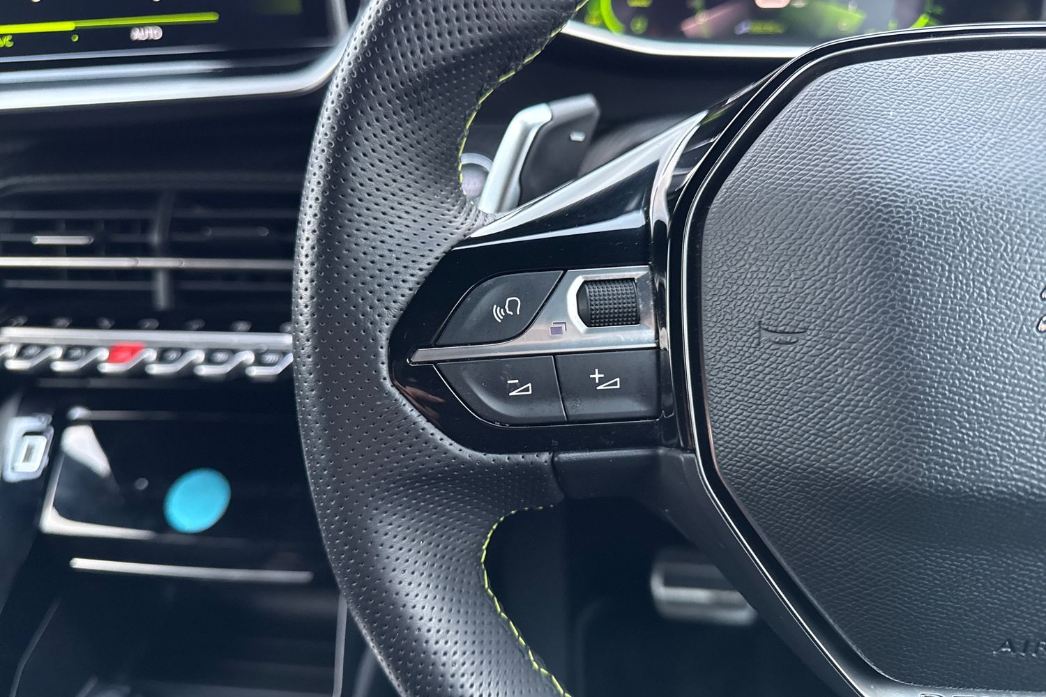 Used Peugeot 2008 2023 for sale - 76502871: Photo 38