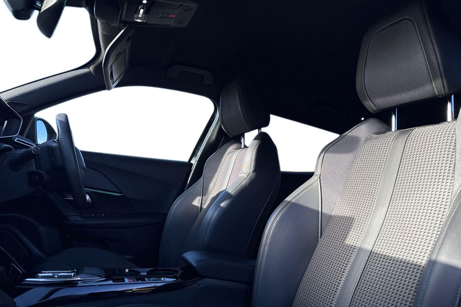 Used Peugeot E-2008 2022 for sale - 76789588: Photo 15