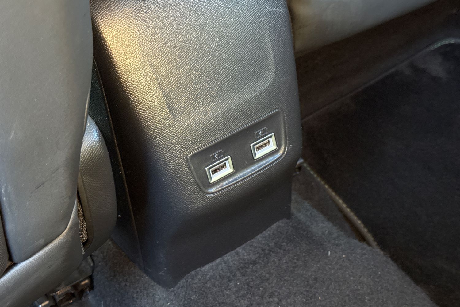 Used Peugeot E-2008 2022 for sale - 76789588: Photo 32