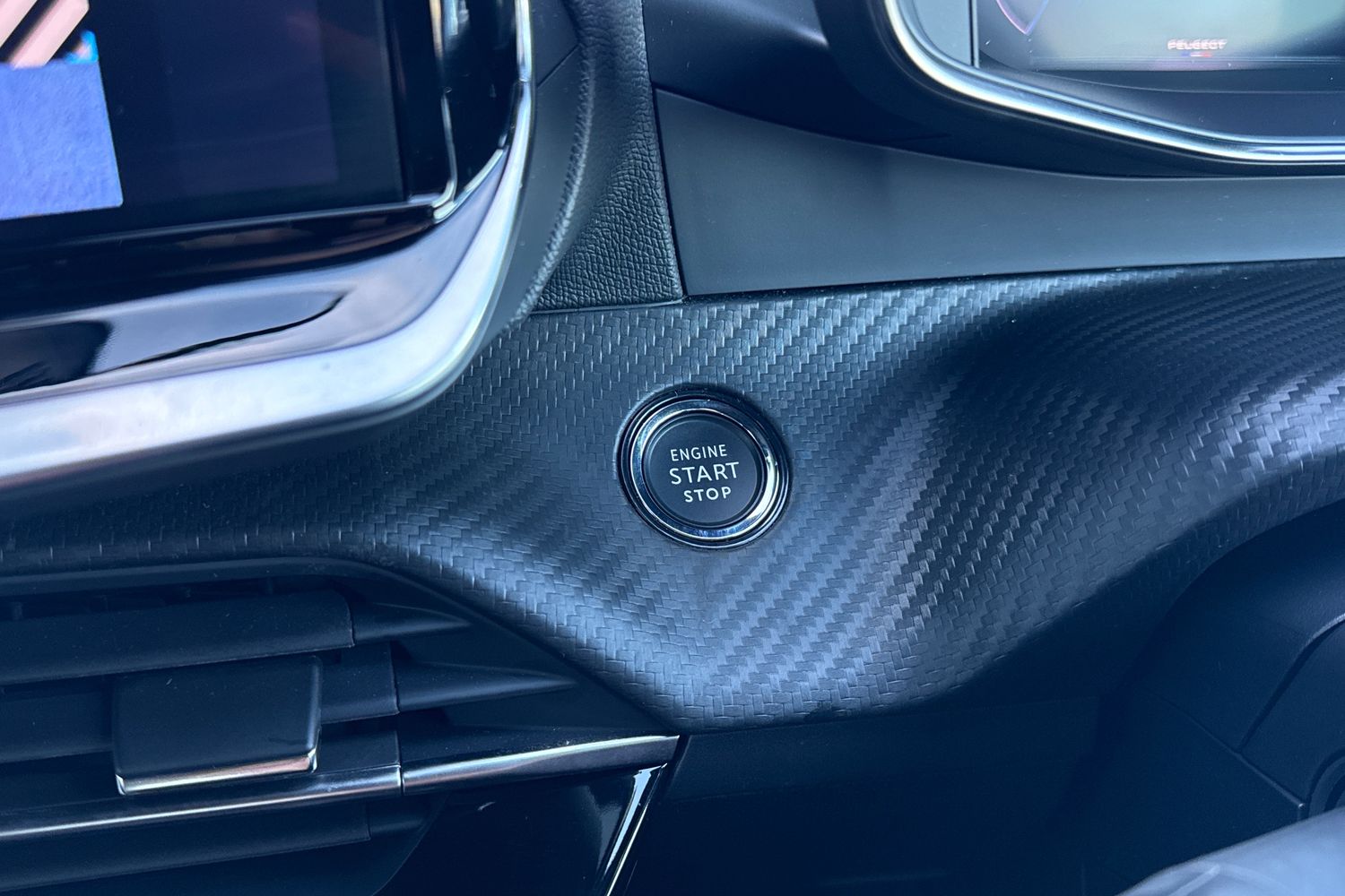 Used Peugeot E-2008 2024 for sale - 77382488: Photo 52
