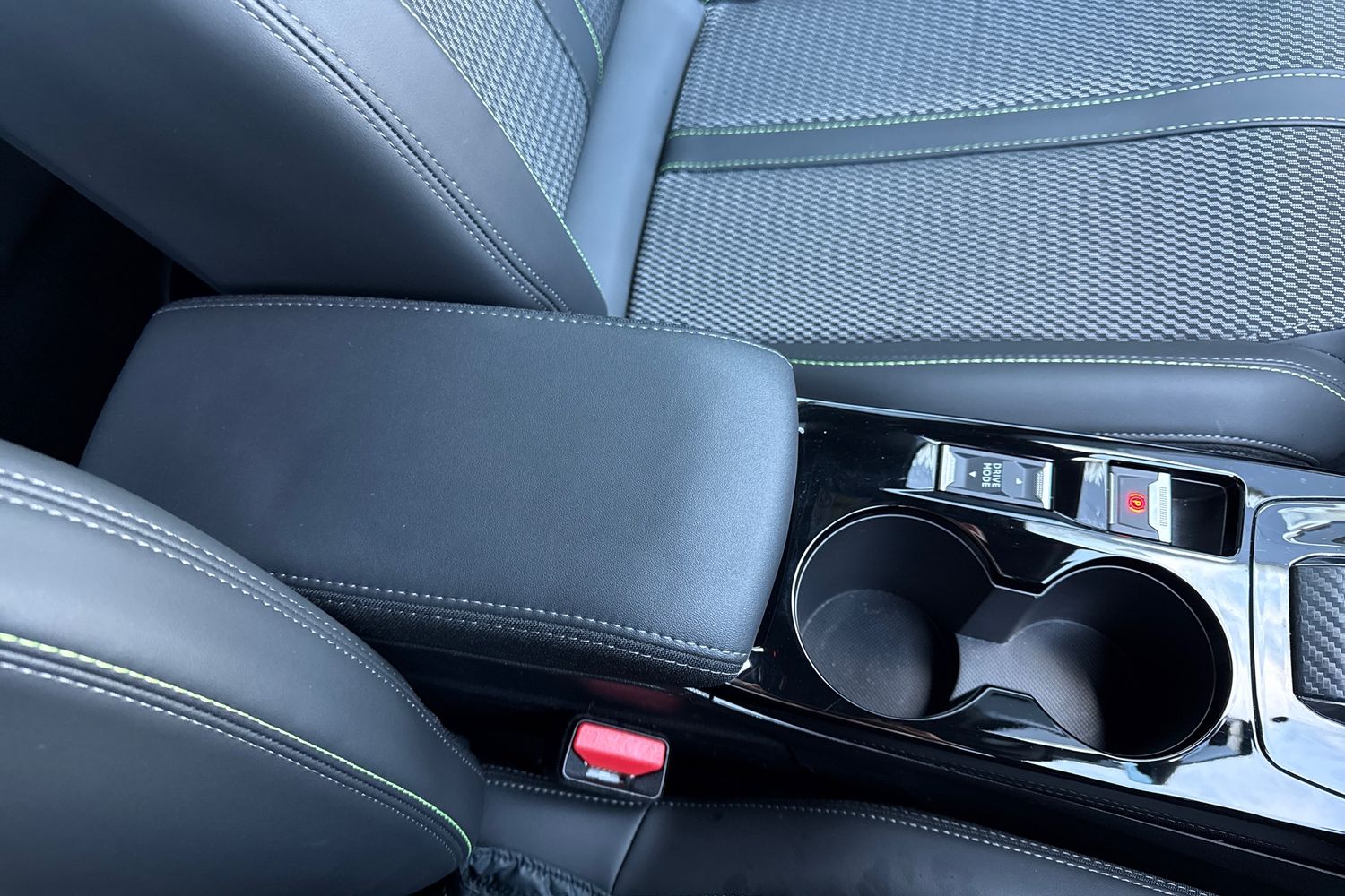 Used Peugeot E-2008 2024 for sale - 77382488: Photo 57