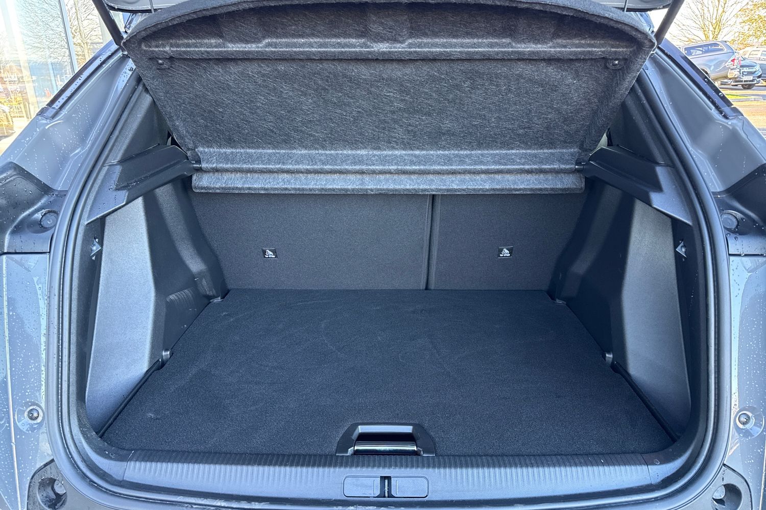 Used Peugeot E-2008 2024 for sale - 77382488: Photo 6