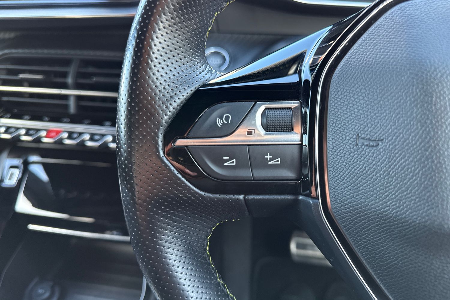 Used Peugeot 2008 2022 for sale - 78024890: Photo 39