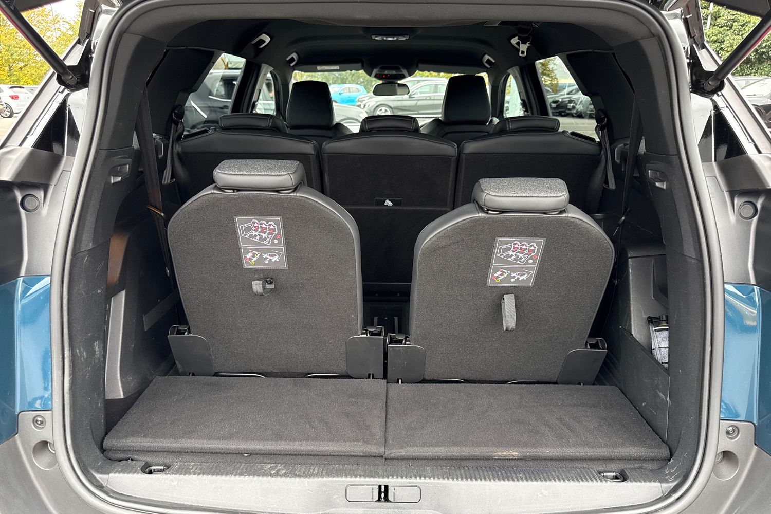 Used Peugeot 5008 2023 for sale - 76588031: Photo 25