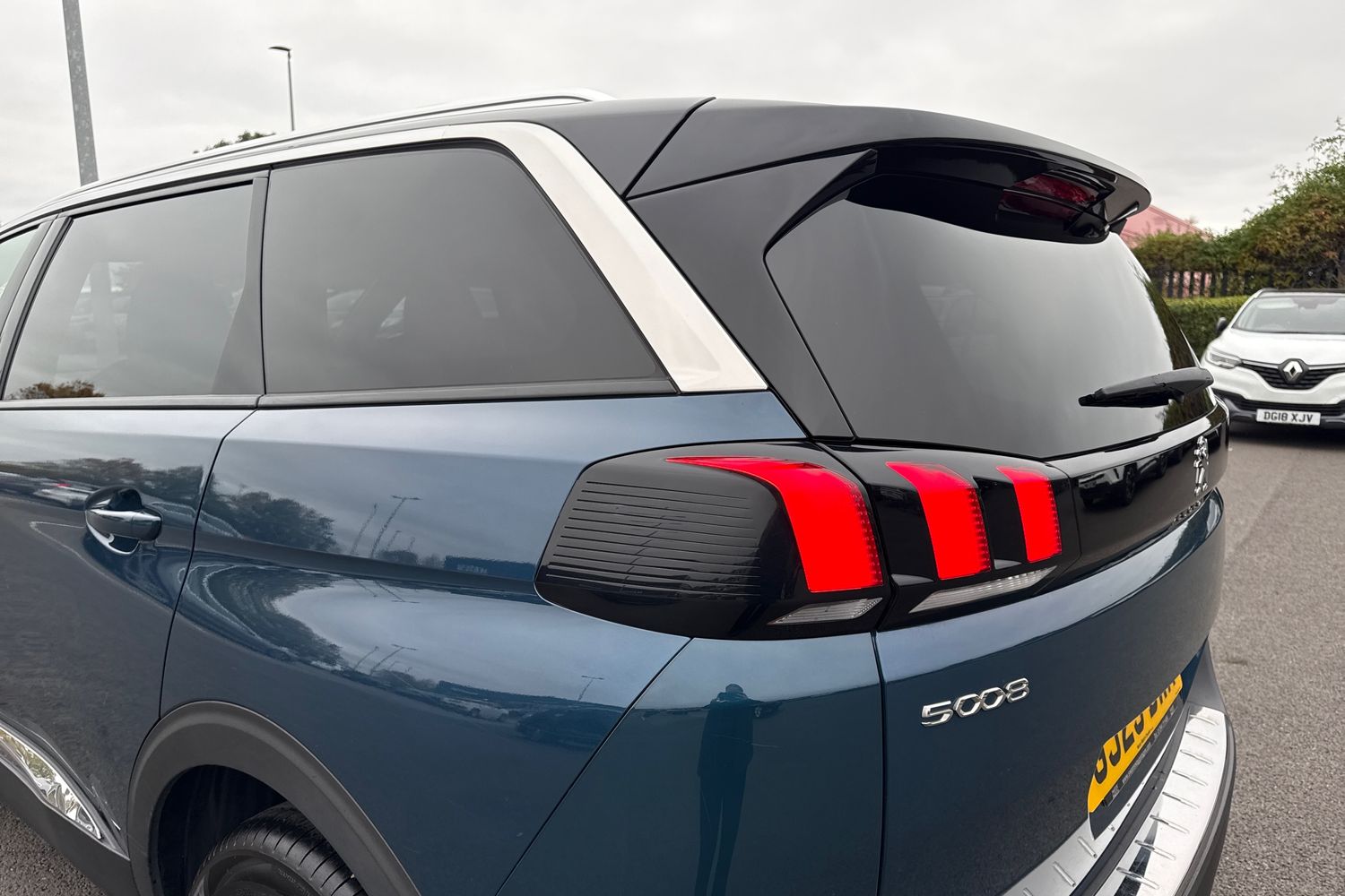 Used Peugeot 5008 2023 for sale - 76588031: Photo 32