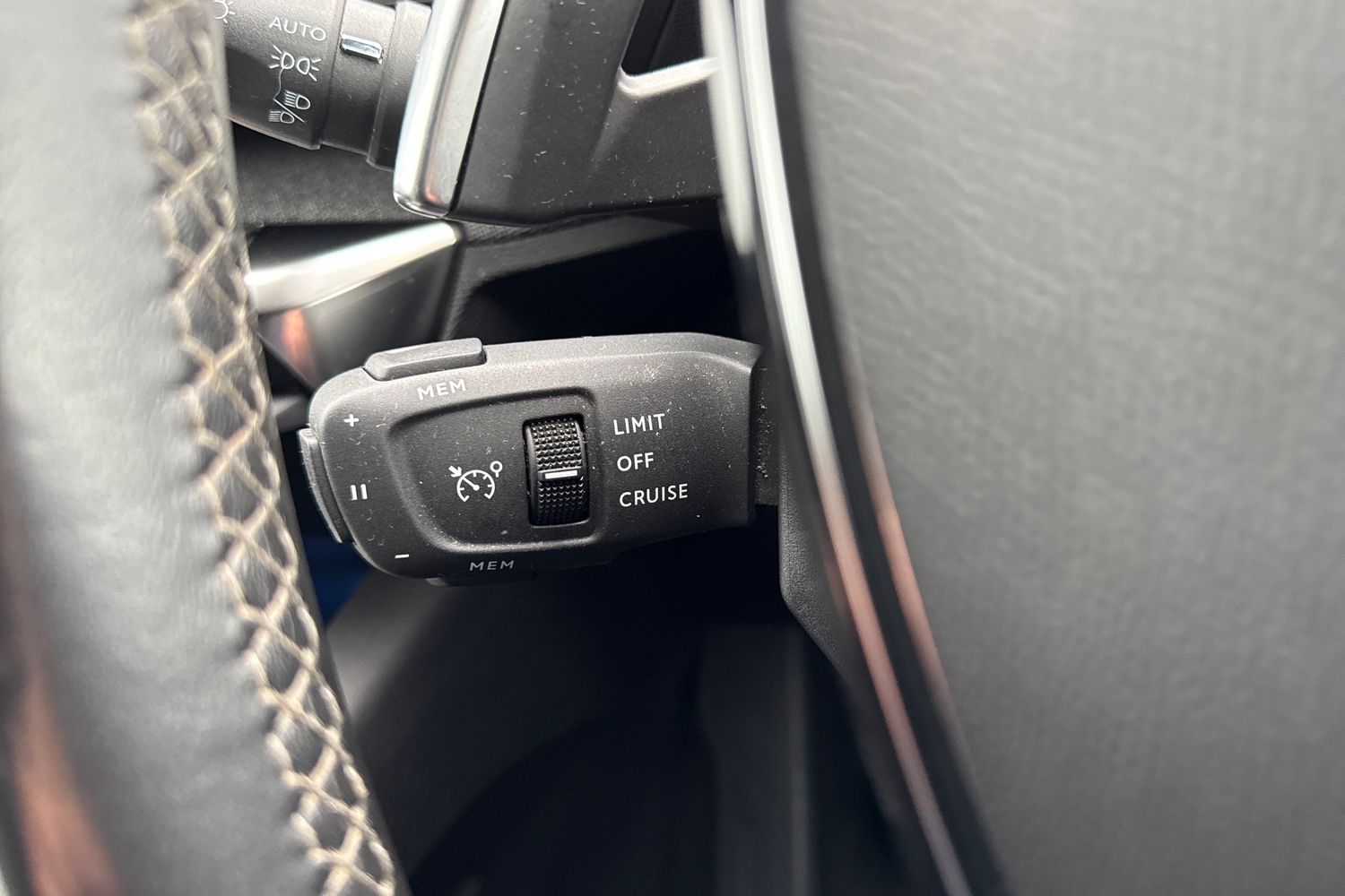 Used Peugeot 5008 2023 for sale - 76588031: Photo 41