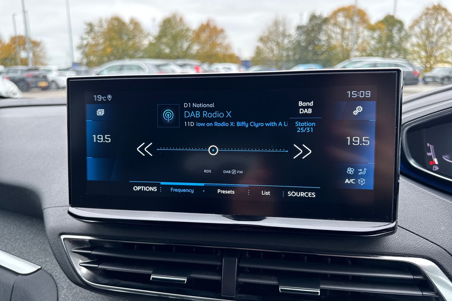 Used Peugeot 5008 2023 for sale - 76588031: Photo 45