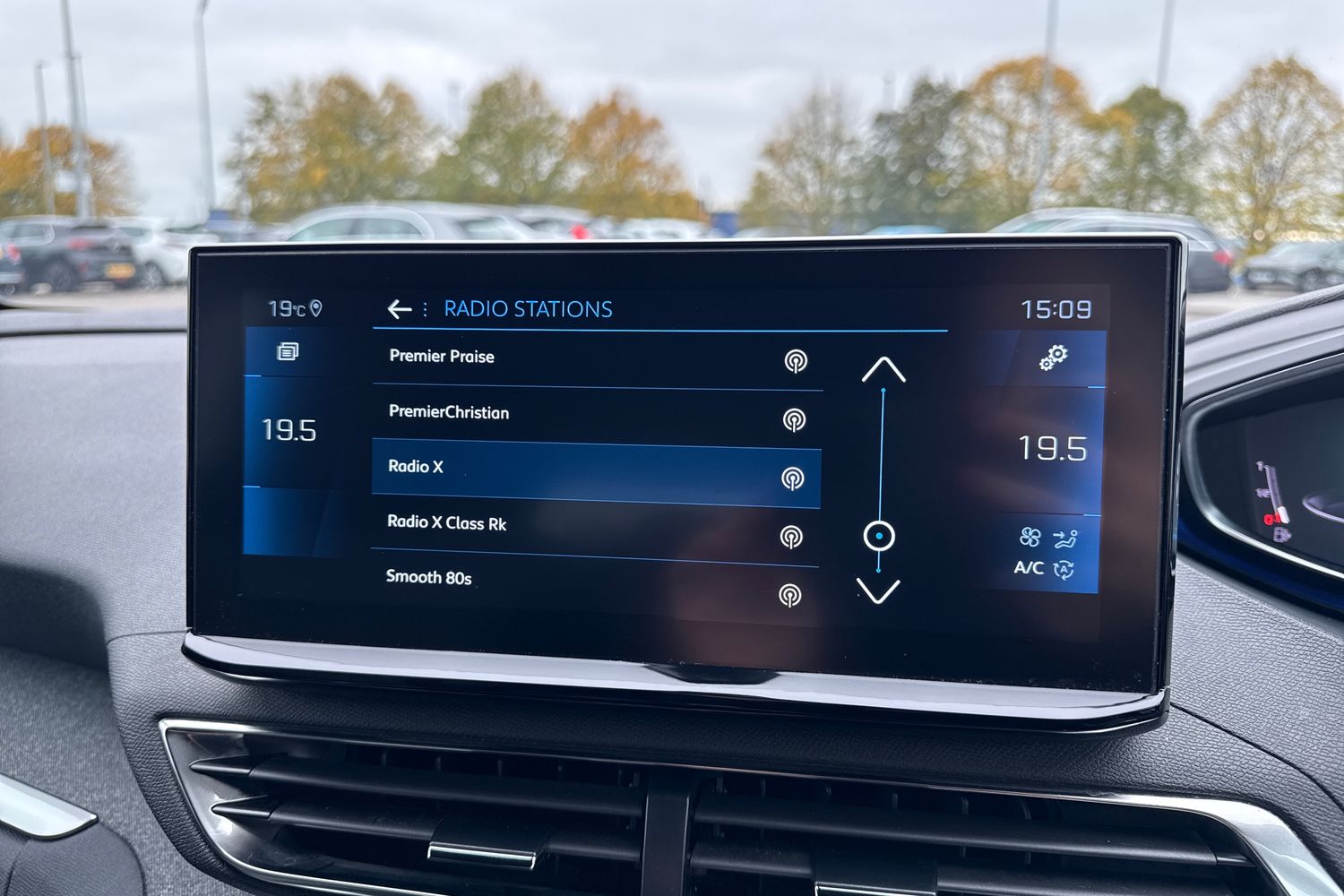 Used Peugeot 5008 2023 for sale - 76588031: Photo 46