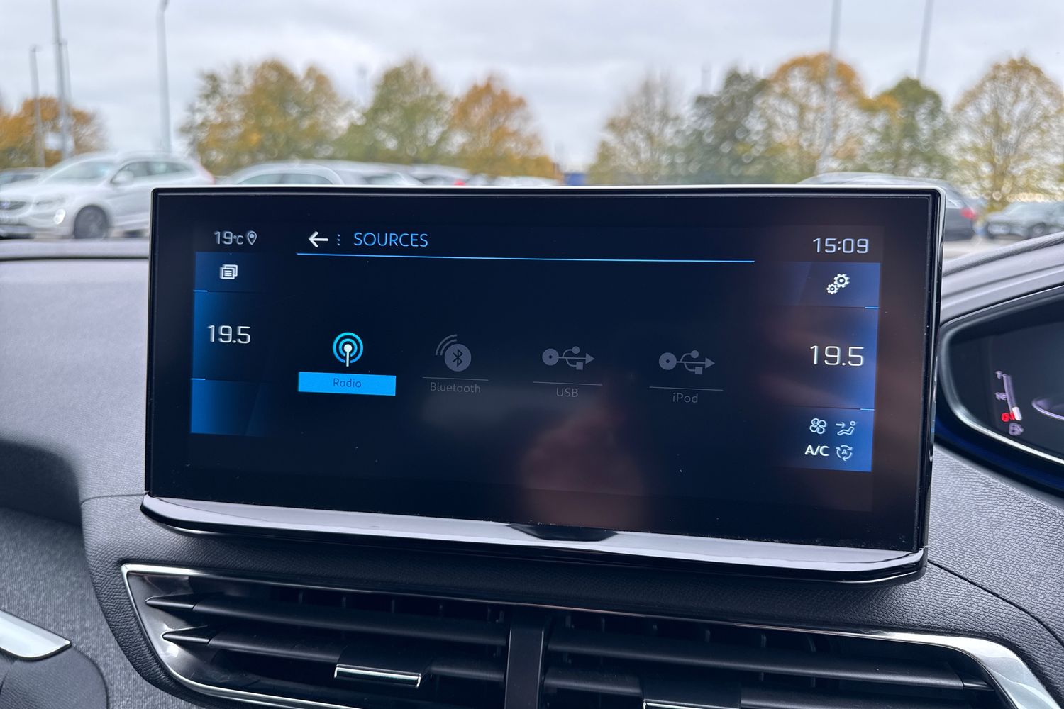 Used Peugeot 5008 2023 for sale - 76588031: Photo 47