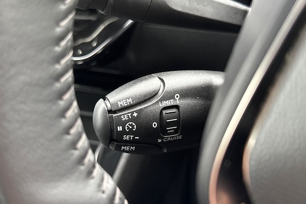 Used Peugeot 2008 2022 for sale - 76286669: Photo 37