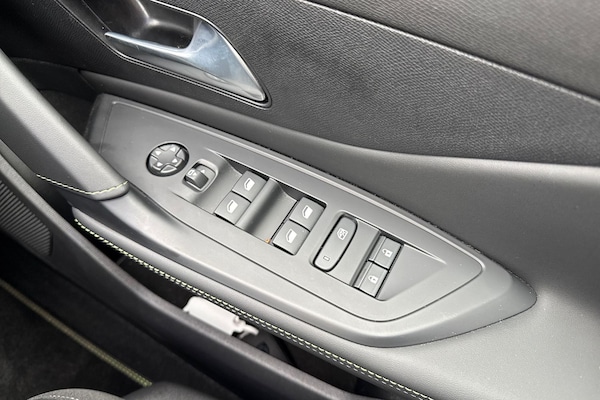 Used Peugeot 308 2024 for sale - 76274780: Photo 41