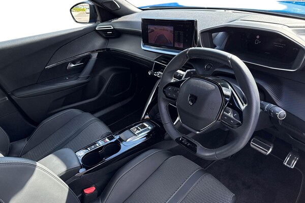 Used Peugeot 2008 2023 for sale - 76057585: Photo 13