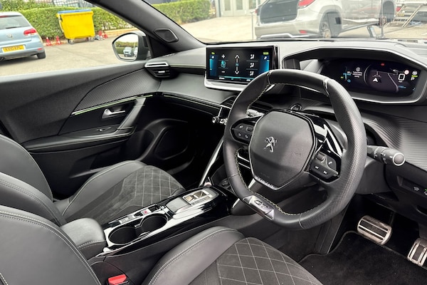 Used Peugeot E-2008 2022 for sale - 76274817: Photo 13