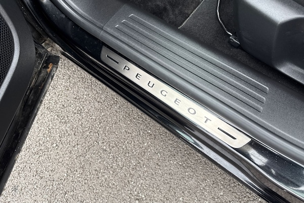 Used Peugeot E-2008 2022 for sale - 76274817: Photo 39