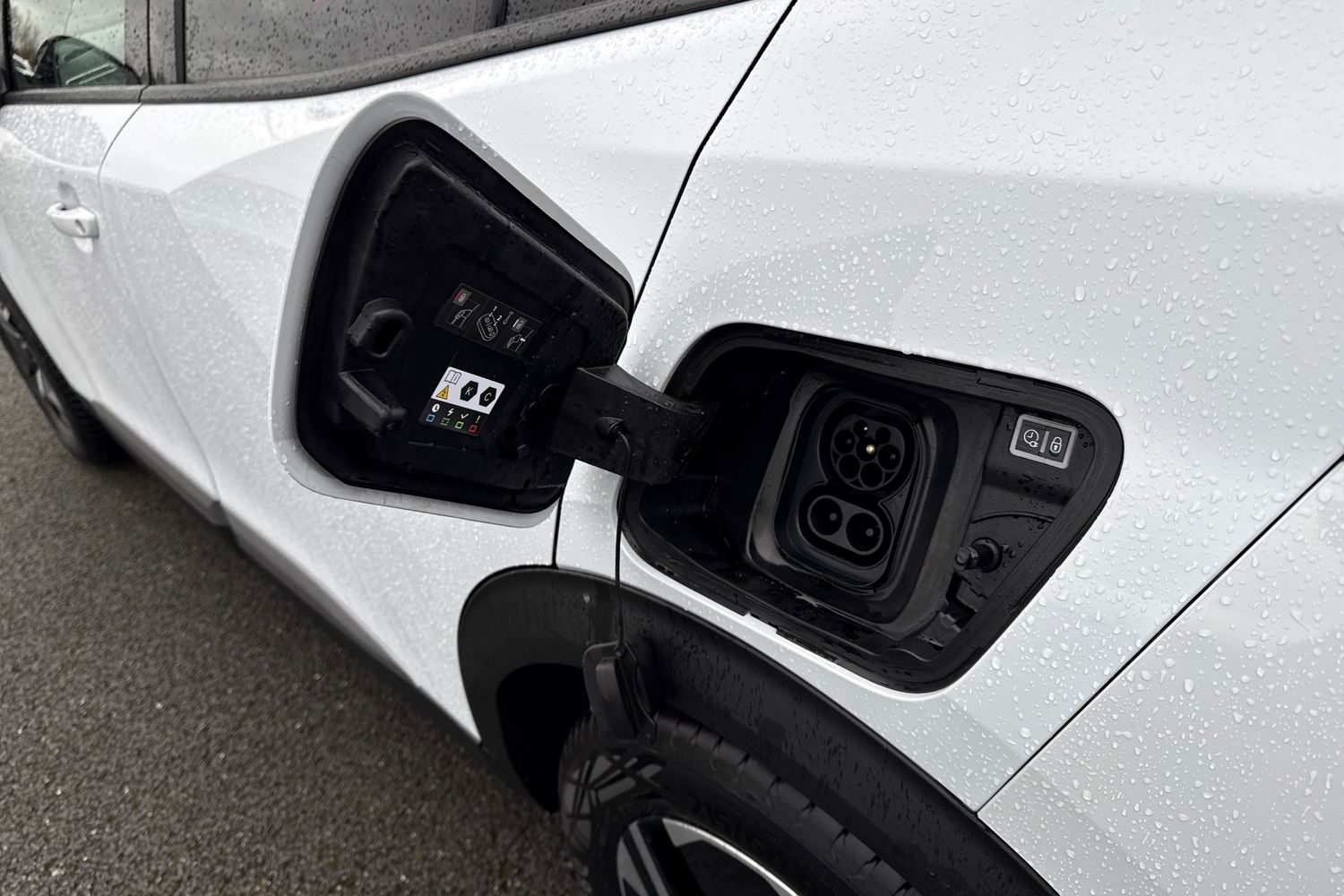 Used Peugeot 2008 2024 for sale - 77282185: Photo 24