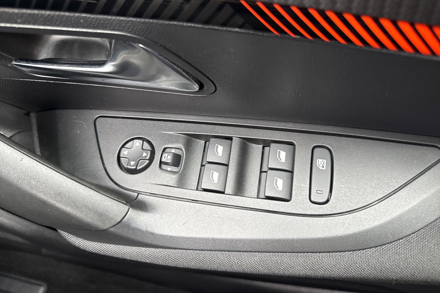 Used Peugeot 2008 2022 for sale - 76546139: Photo 38