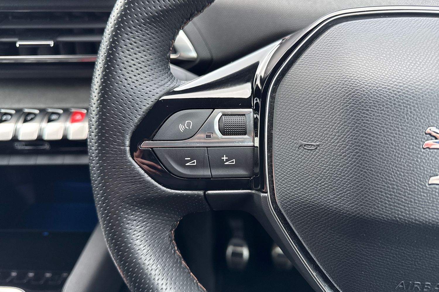 Used Peugeot 5008 2023 for sale - 77593596: Photo 40