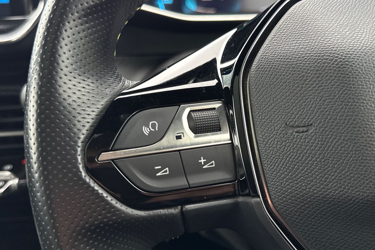 Used Peugeot 2008 2021 for sale - 78219488: Photo 39