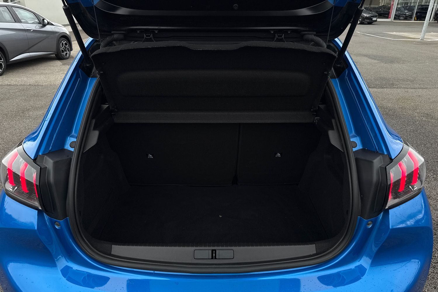 Used Peugeot E-208 2022 for sale - 77886370: Photo 7