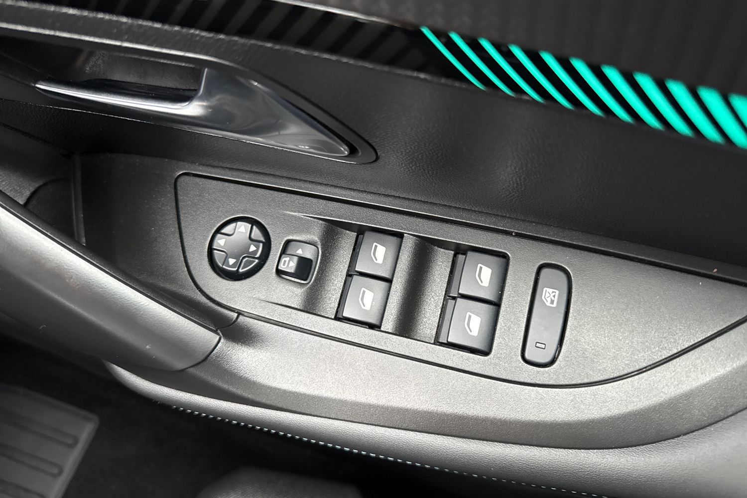 Used Peugeot 2008 2021 for sale - 76968034: Photo 41