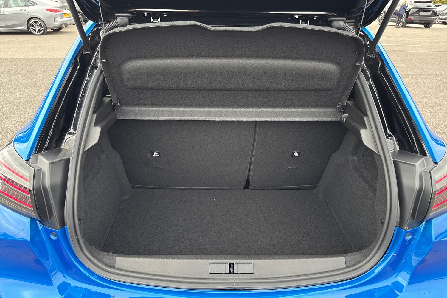 Used Peugeot E-208 2025 for sale - 76232546: Photo 6