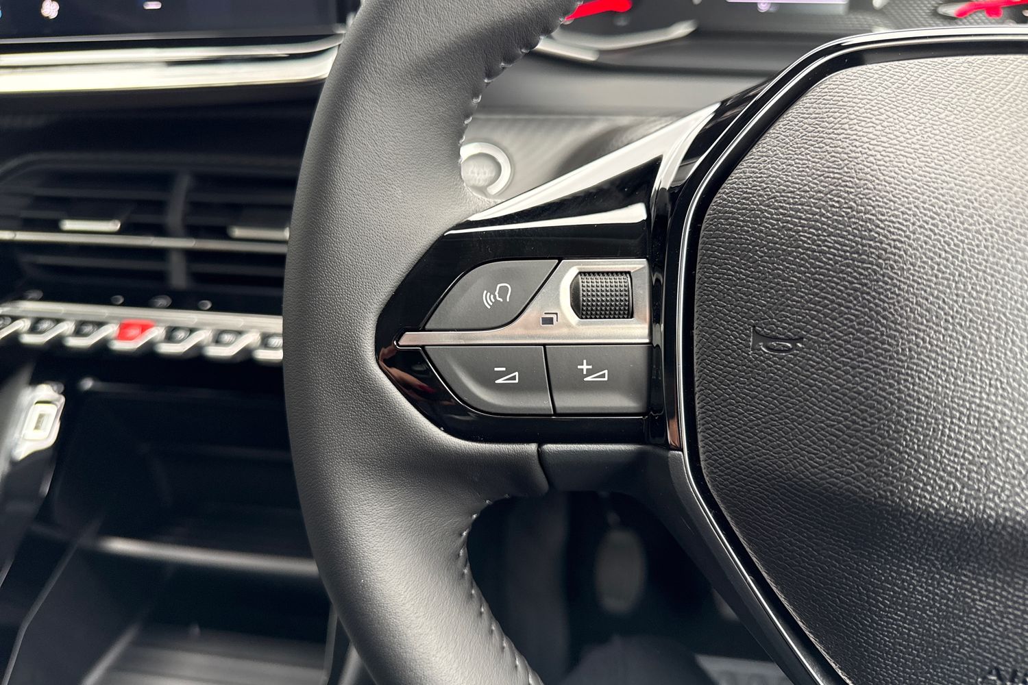 Used Peugeot 208 2025 for sale - 76232549: Photo 38