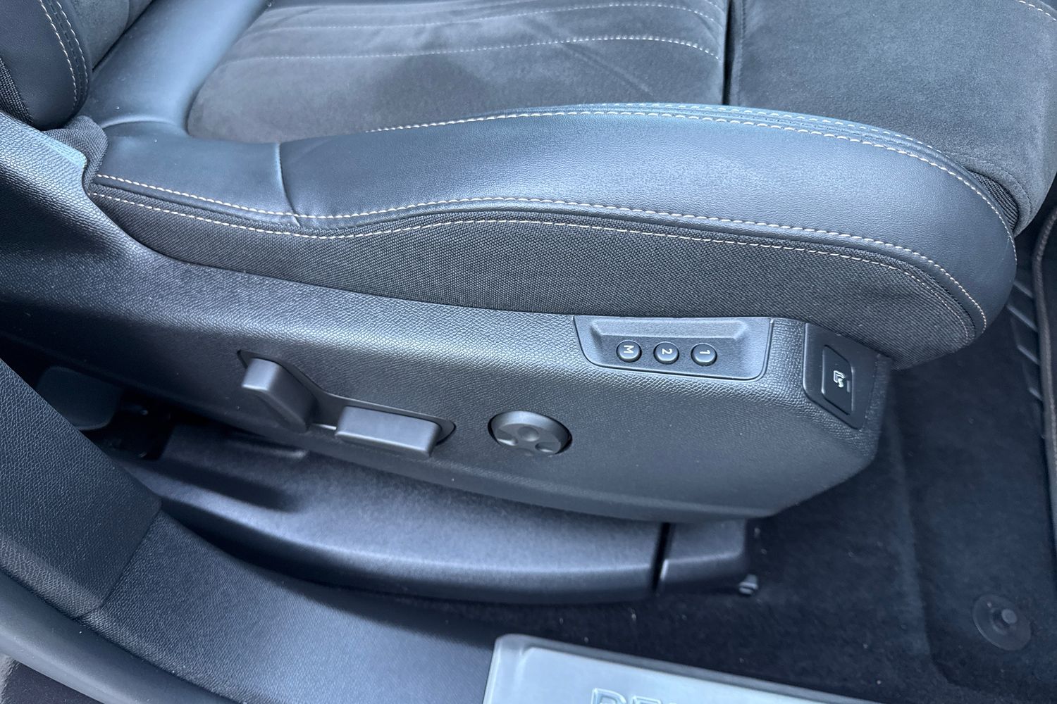 Used Peugeot 3008 2022 for sale - 77747737: Photo 37