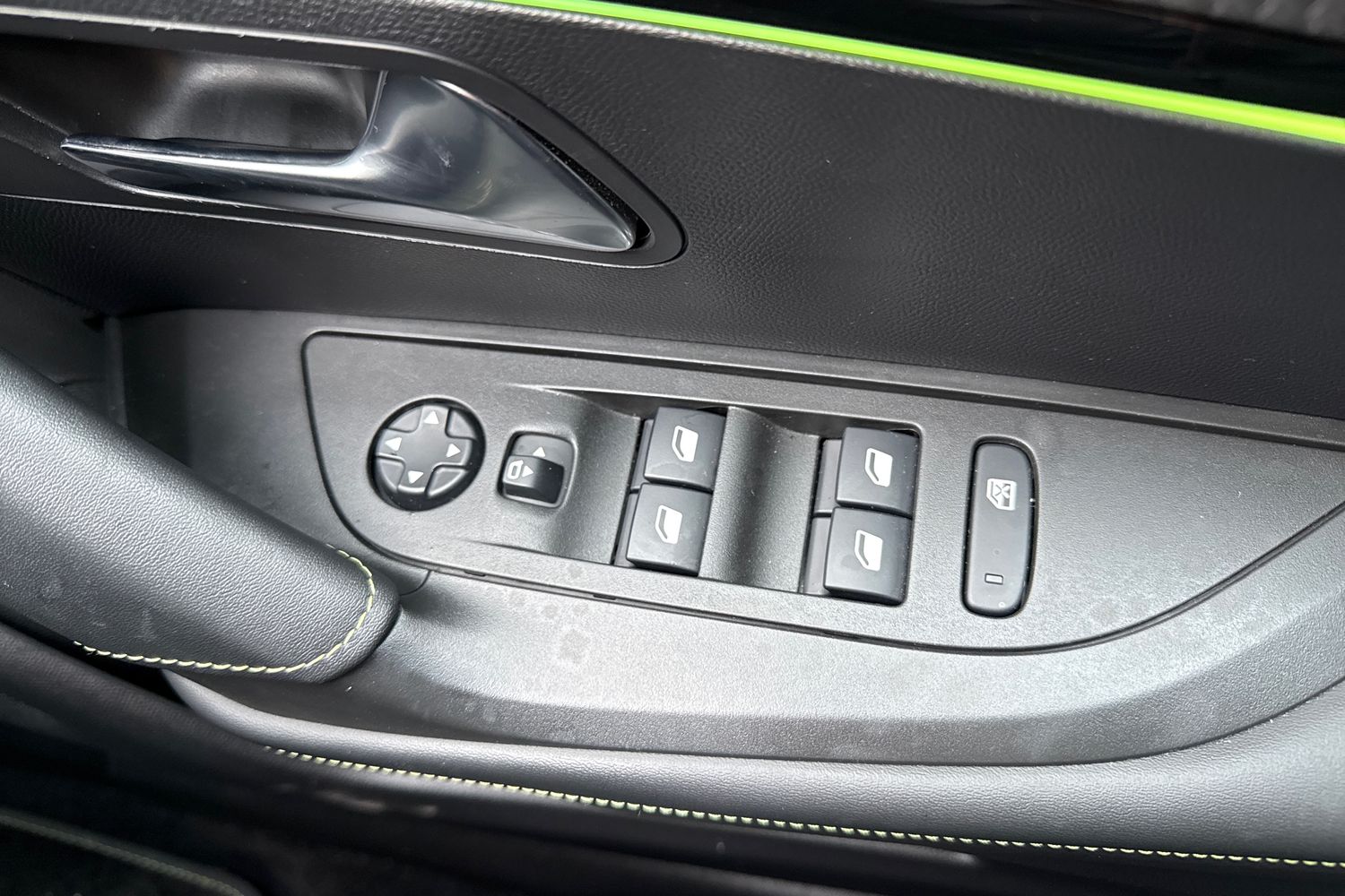 Used Peugeot 2008 2021 for sale - 77308735: Photo 42