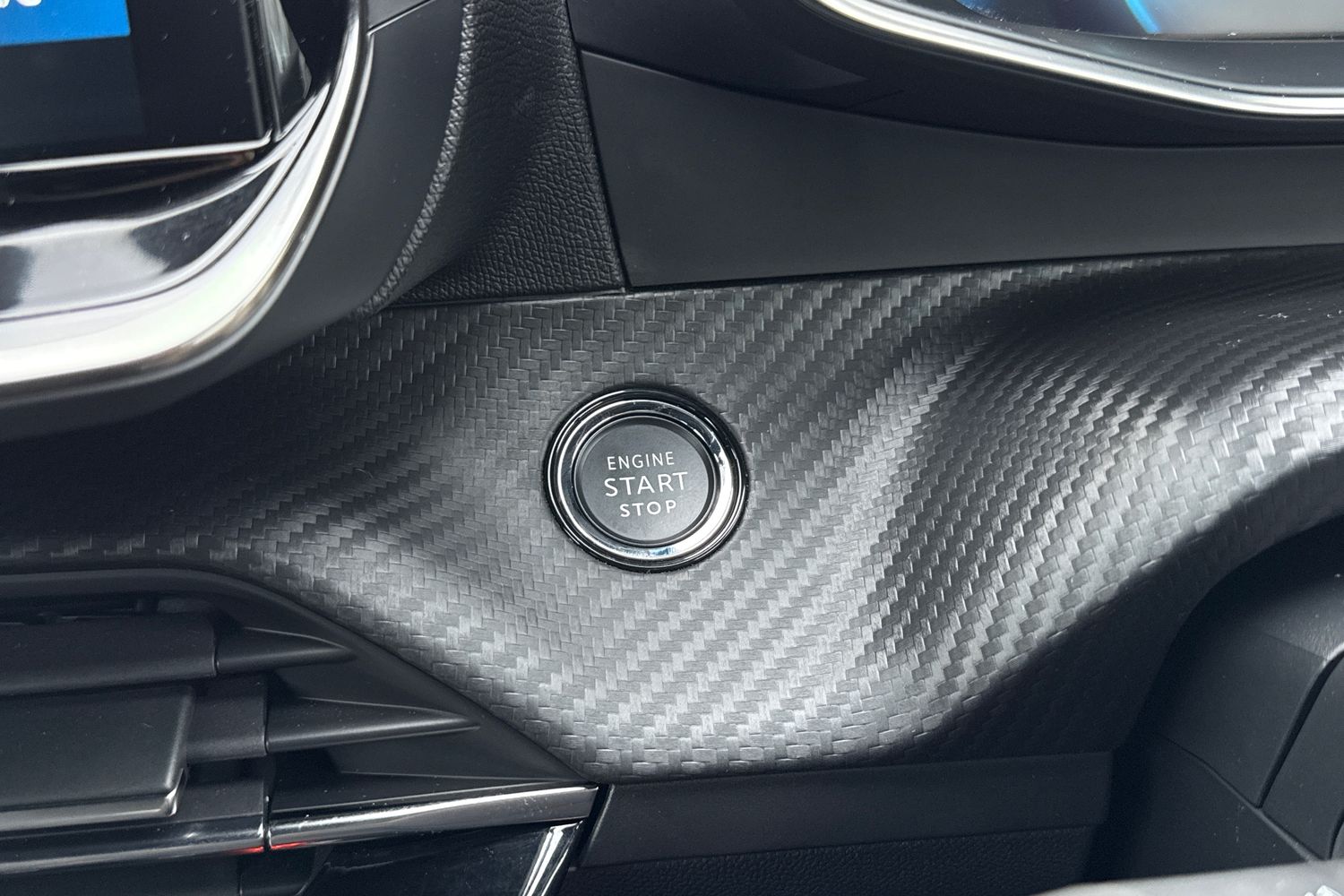 Used Peugeot 2008 2021 for sale - 77308735: Photo 44