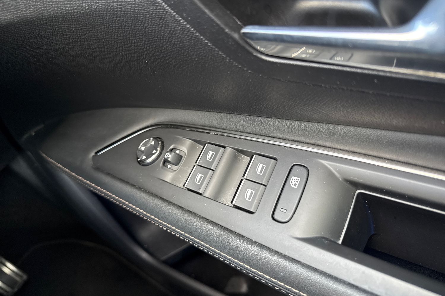 Used Peugeot 3008 2021 for sale - 76746287: Photo 46