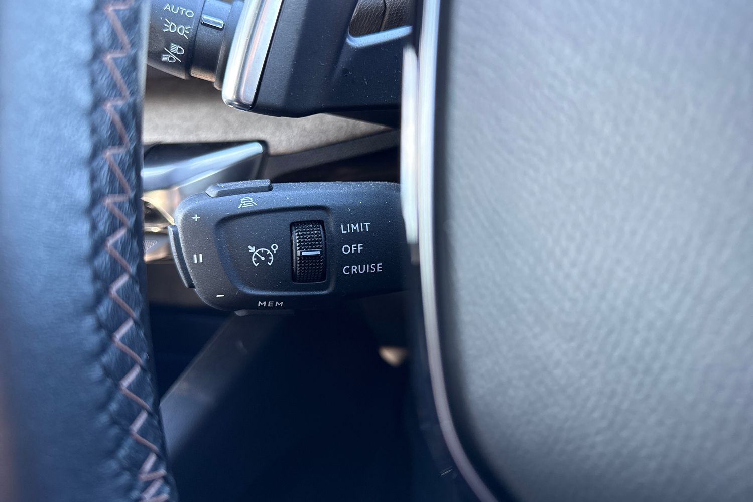 Used Peugeot 3008 2023 for sale - 77355408: Photo 41