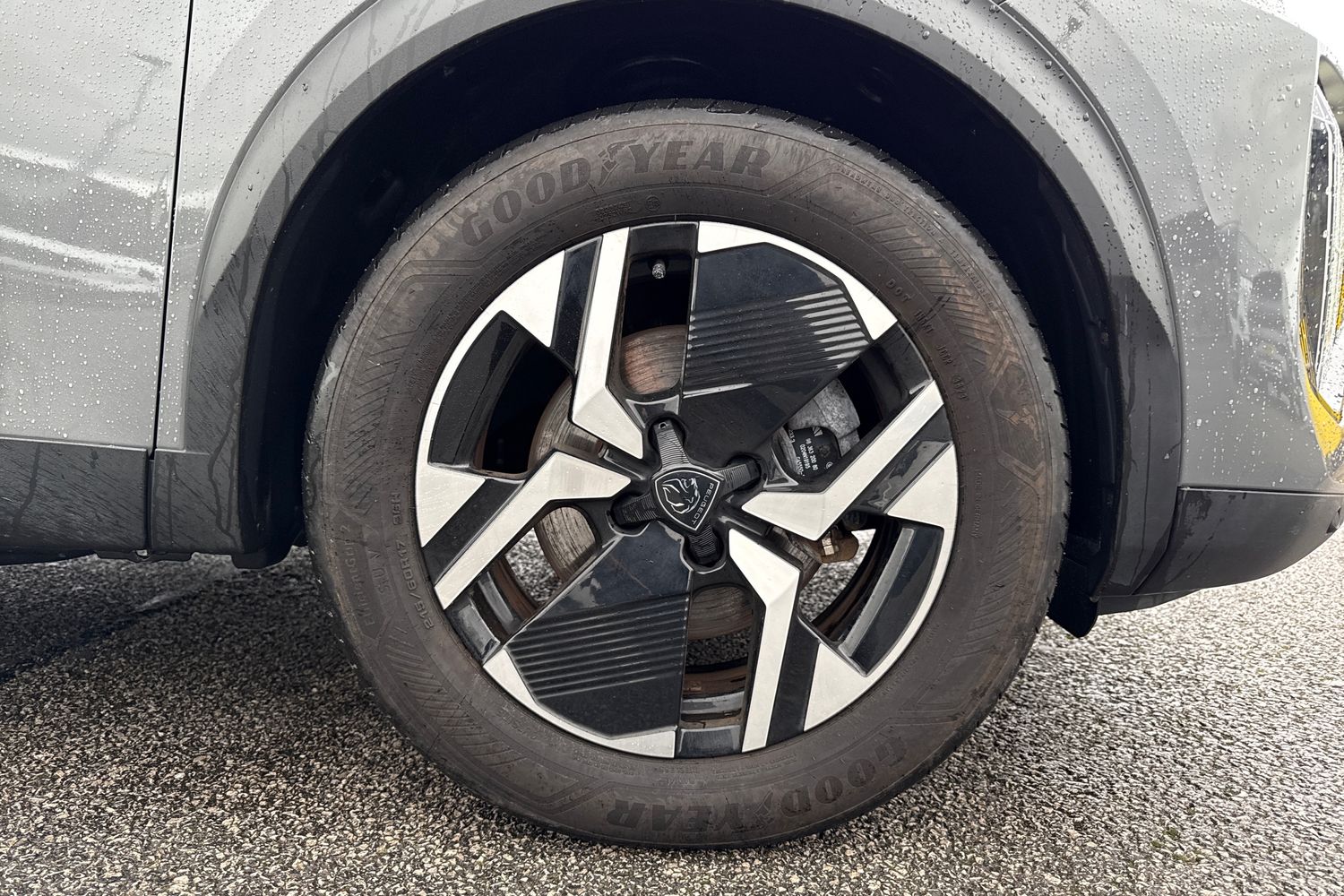 Used Peugeot E-2008 2023 for sale - 77158973: Photo 10