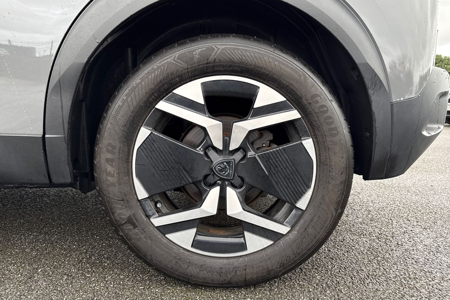 Used Peugeot E-2008 2023 for sale - 77158973: Photo 13