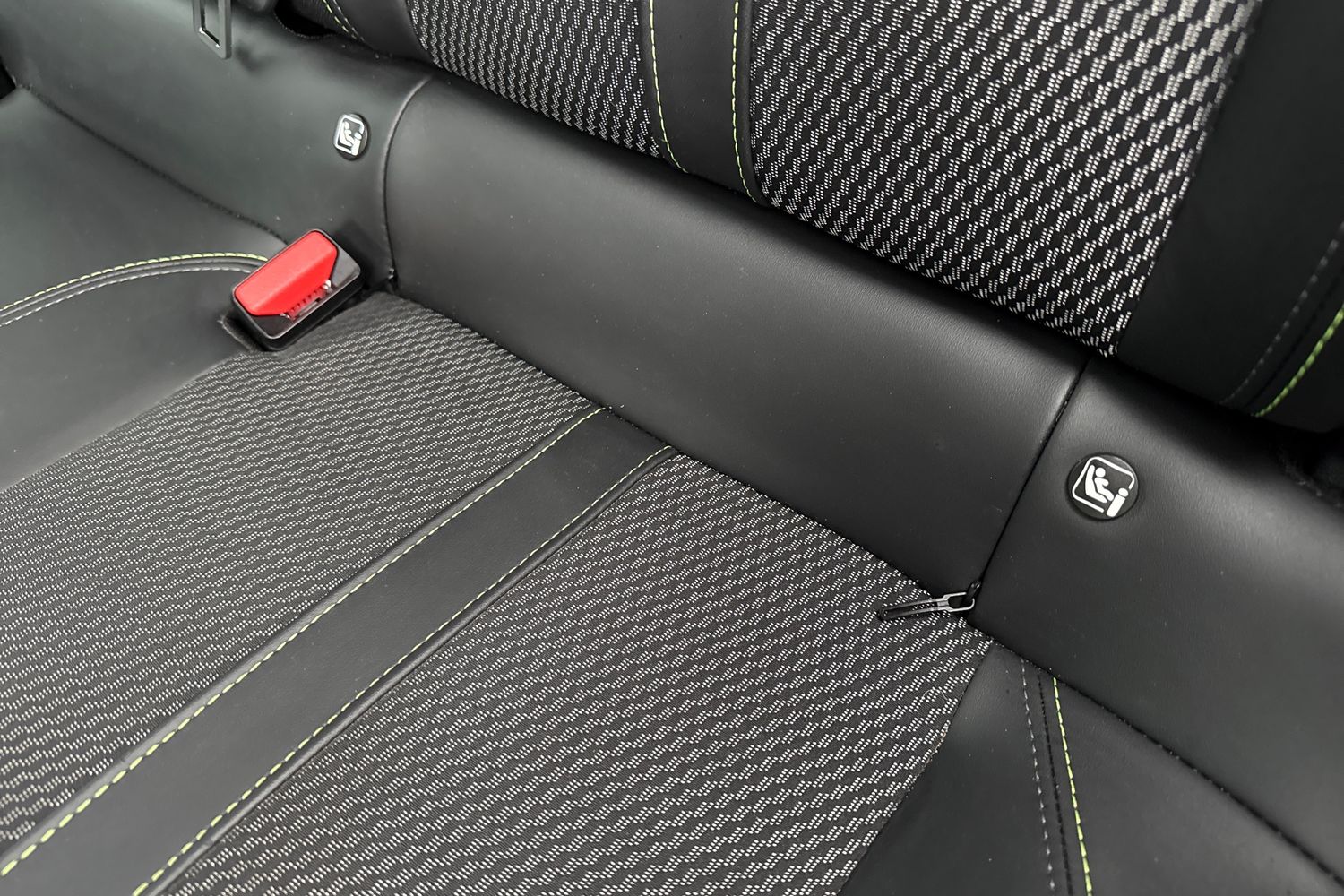 Used Peugeot E-2008 2023 for sale - 77158973: Photo 37