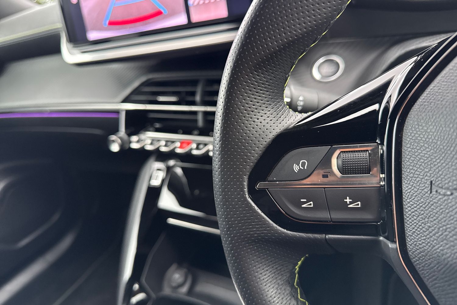 Used Peugeot E-2008 2023 for sale - 77158973: Photo 40