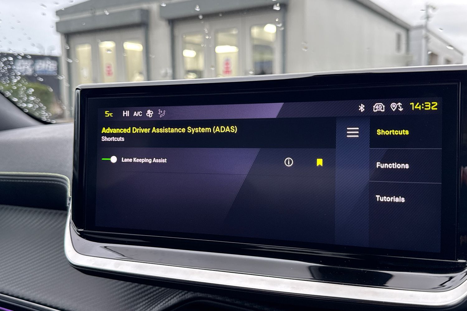 Used Peugeot E-2008 2023 for sale - 77158973: Photo 51