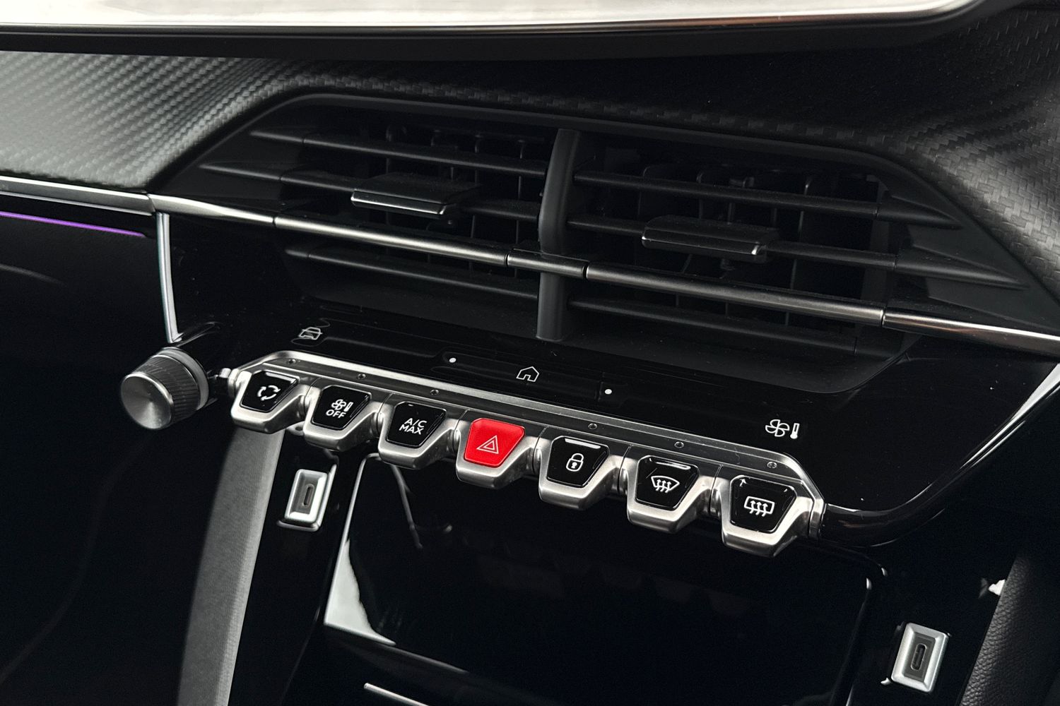 Used Peugeot E-2008 2023 for sale - 77158973: Photo 56