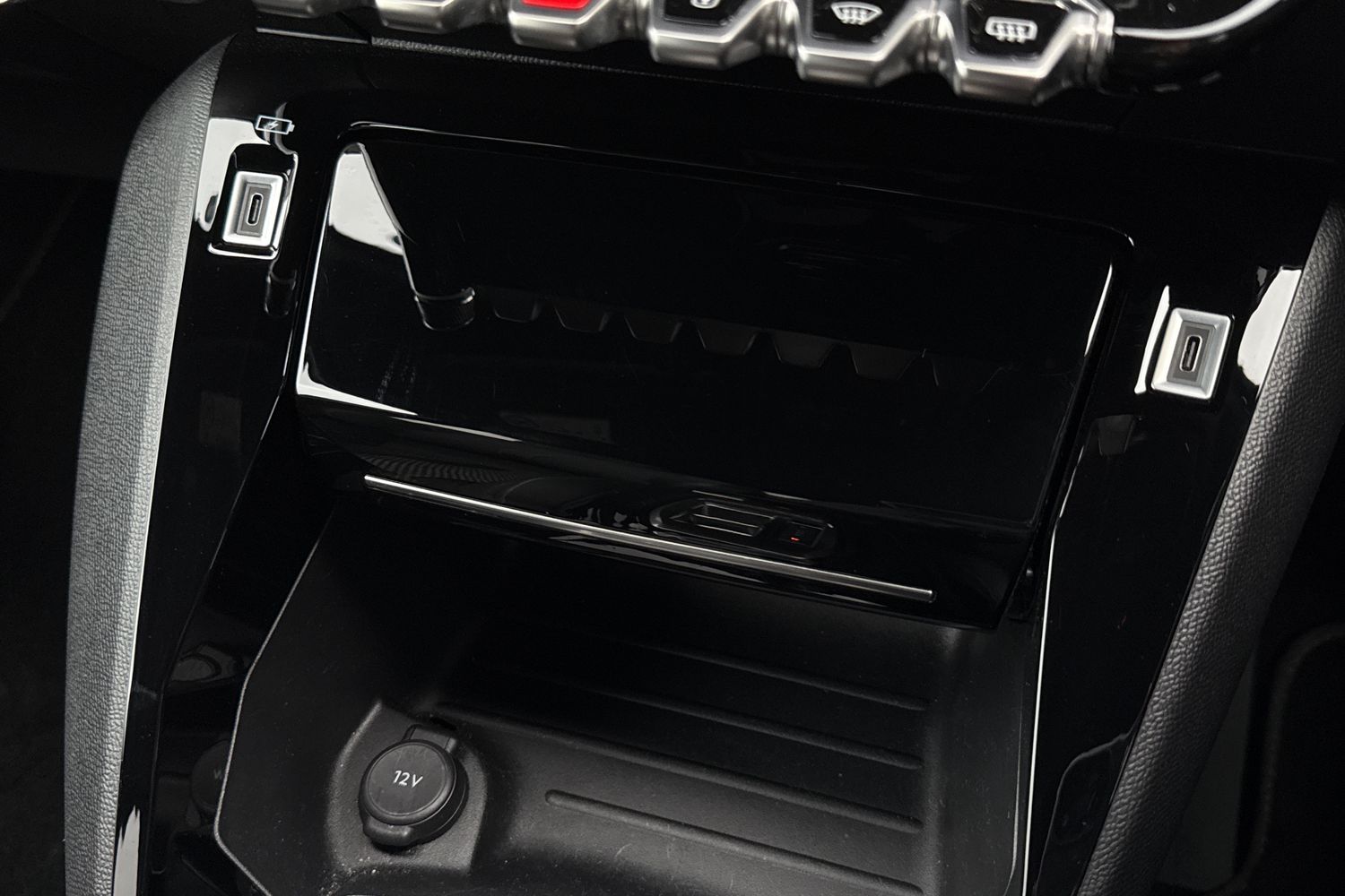 Used Peugeot E-2008 2023 for sale - 77158973: Photo 58