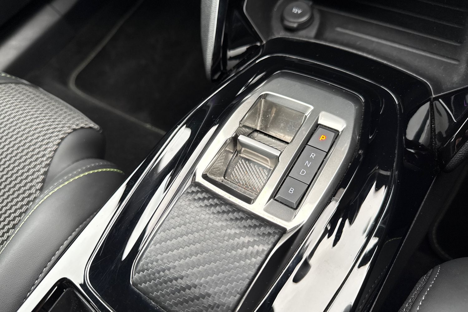 Used Peugeot E-2008 2023 for sale - 77158973: Photo 59