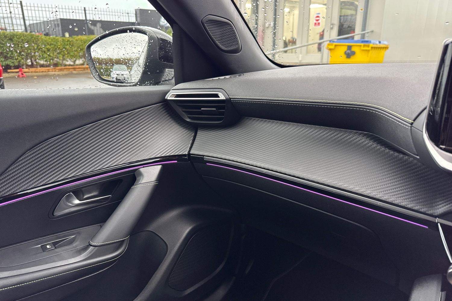 Used Peugeot E-2008 2023 for sale - 77158973: Photo 61