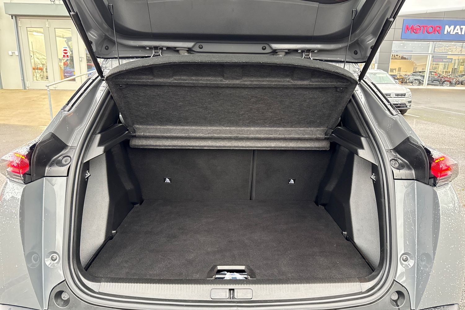 Used Peugeot E-2008 2023 for sale - 77158973: Photo 7