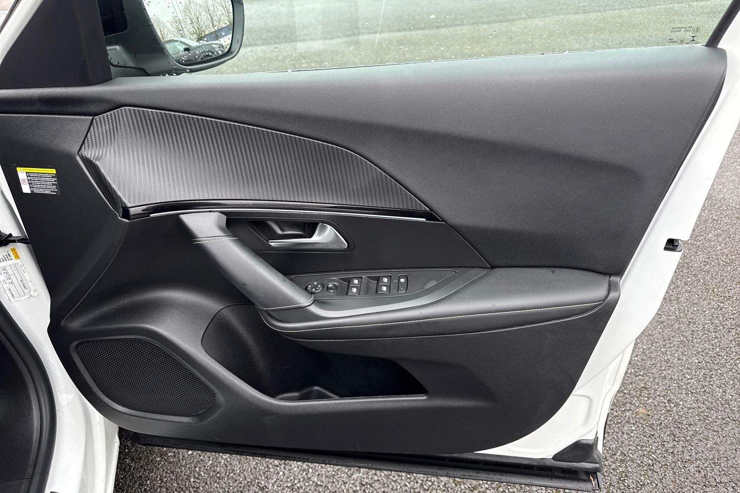 Used Peugeot E-2008 2022 for sale - 77282193: Photo 20