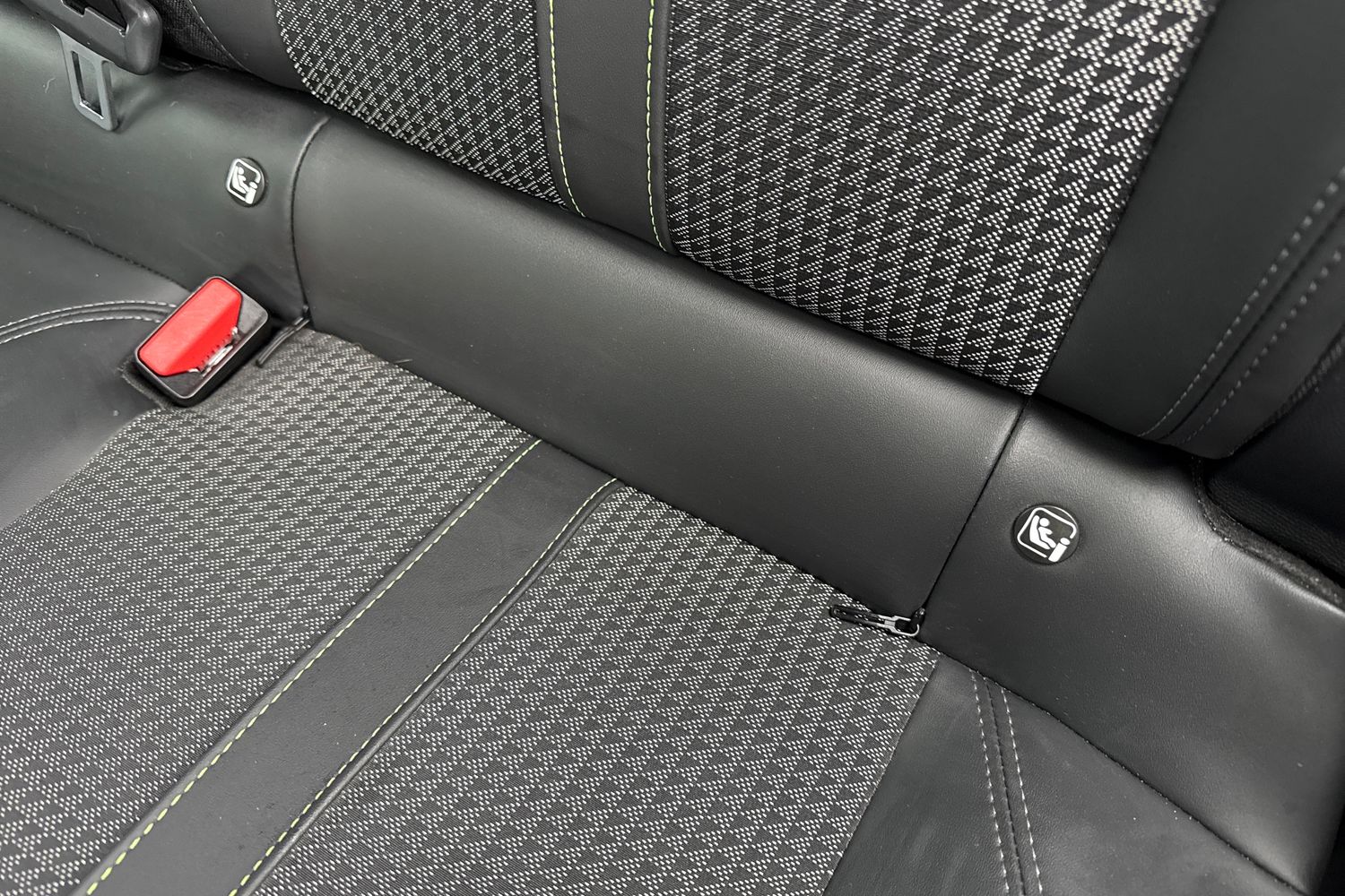 Used Peugeot E-2008 2022 for sale - 77282193: Photo 37