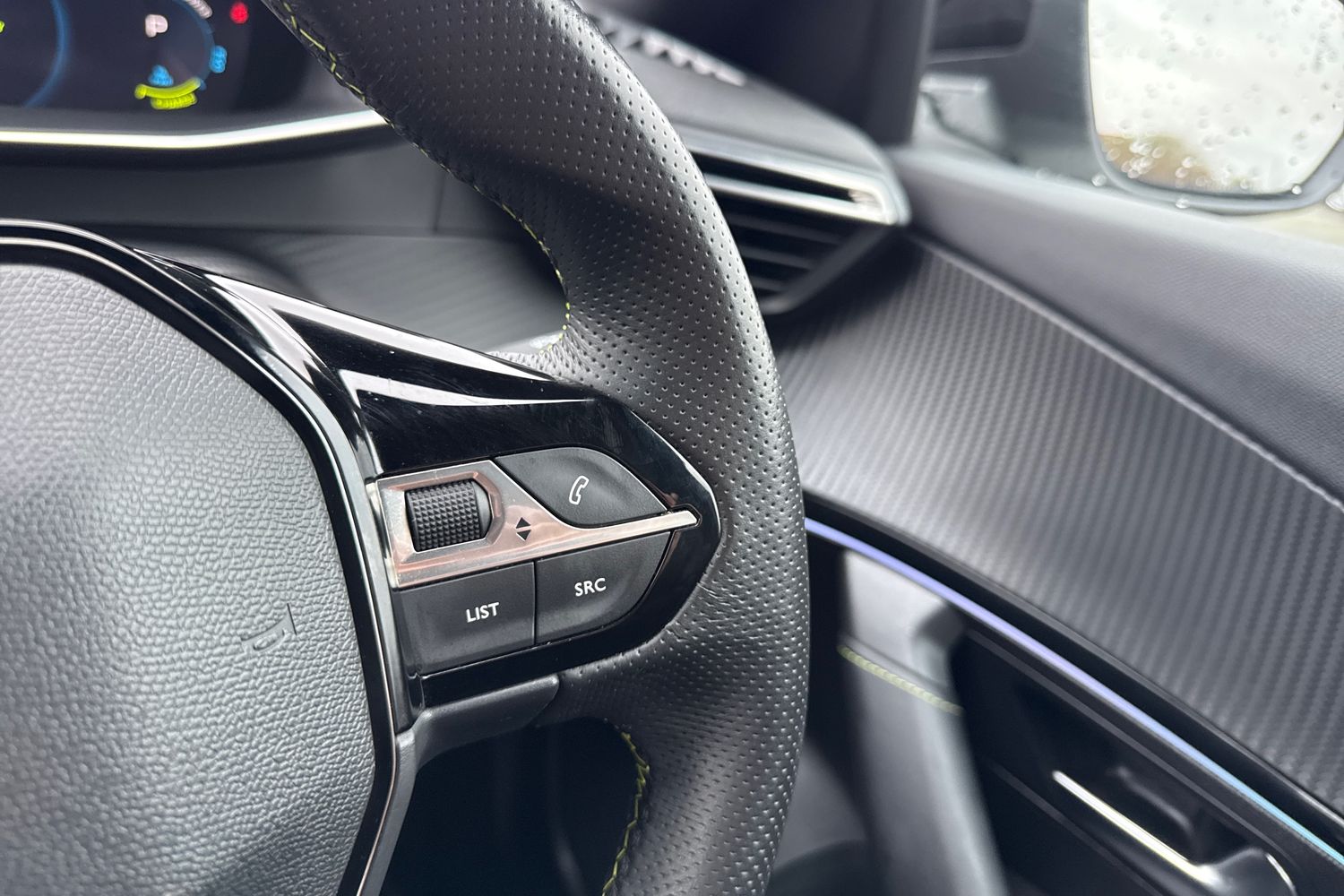 Used Peugeot E-2008 2022 for sale - 77282193: Photo 41