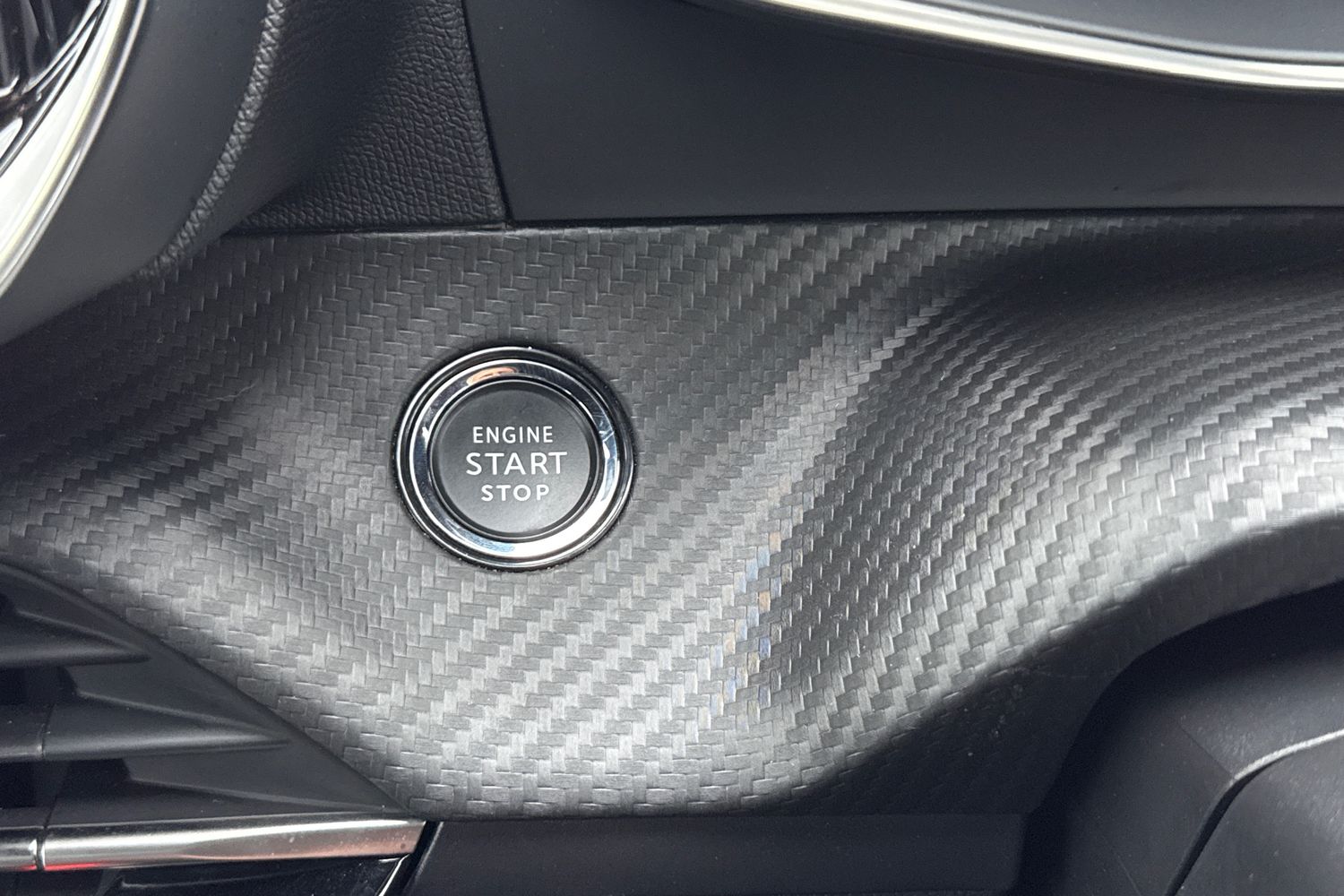 Used Peugeot E-2008 2022 for sale - 77282193: Photo 44